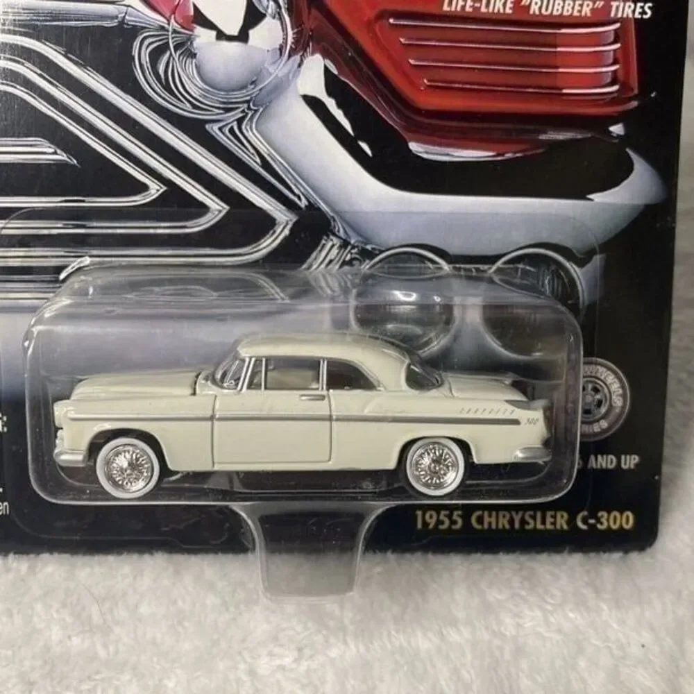 Johnny Lightning 1955 CHRYSLER C-300 AMERICAN CHROME 1:64